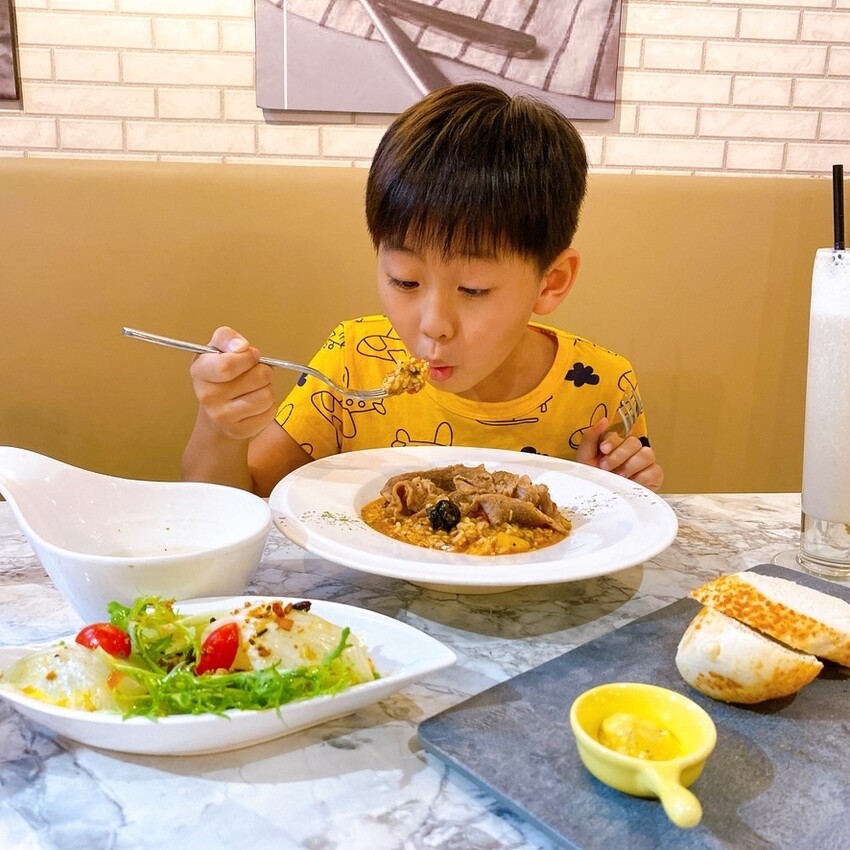 台中金典綠園道~義饗屋 di CaSa 樂活早午餐、義大利麵、燉飯,在城市享受花草簇擁,輕鬆又自在的早午餐時光~