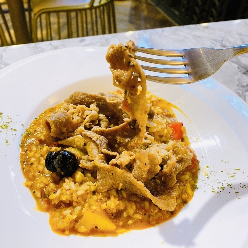 台中金典綠園道~義饗屋 di CaSa 樂活早午餐、義大利麵、燉飯,在城市享受花草簇擁,輕鬆又自在的早午餐時光~