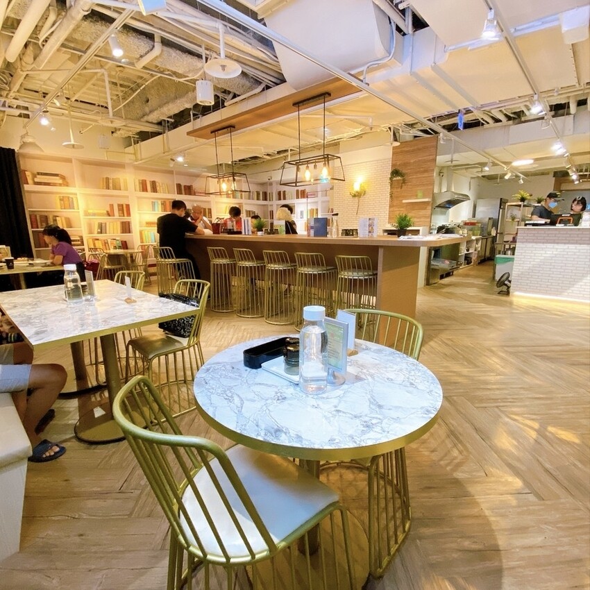 台中金典綠園道~義饗屋 di CaSa 樂活早午餐、義大利麵、燉飯,在城市享受花草簇擁,輕鬆又自在的早午餐時光~