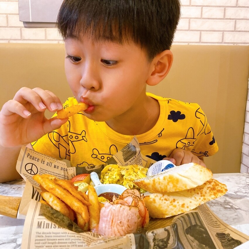 台中金典綠園道~義饗屋 di CaSa 樂活早午餐、義大利麵、燉飯,在城市享受花草簇擁,輕鬆又自在的早午餐時光~