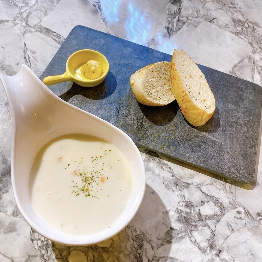 台中金典綠園道~義饗屋 di CaSa 樂活早午餐、義大利麵、燉飯,在城市享受花草簇擁,輕鬆又自在的早午餐時光~