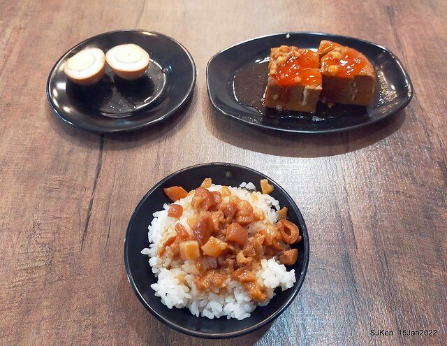 (南港美食)「JS金仙蝦捲店南港店」(Fried shrimp rolls , Braised pork on rice , fish ball soup store), Taipei, Taiwan, SJKen, Jan 15, 2022.