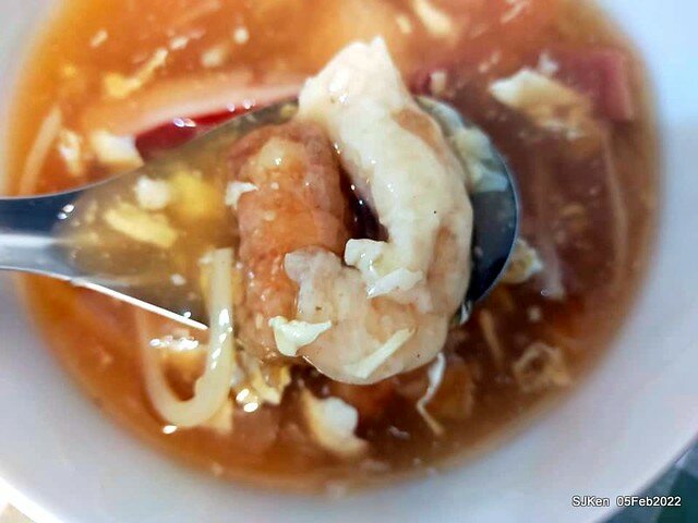 (永和美食)「樂華夜市三鮮羹」(Seafood soup booth), LeHwa night markket, Hsin-pei city, Taiwan, SJKen, Feb 5, 2022.