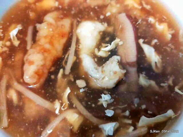 (永和美食)「樂華夜市三鮮羹」(Seafood soup booth), LeHwa night markket, Hsin-pei city, Taiwan, SJKen, Feb 5, 2022.