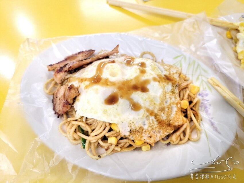 巨森早餐吧 桃園早餐店 大廟後方 桃園好吃早餐 桃園在地人早餐 專業噗嚨共MISO吃走 (18).jpg