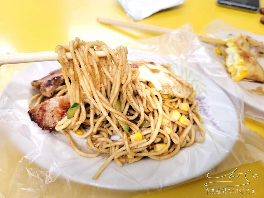 巨森早餐吧 桃園早餐店 大廟後方 桃園好吃早餐 桃園在地人早餐 專業噗嚨共MISO吃走 (19).jpg