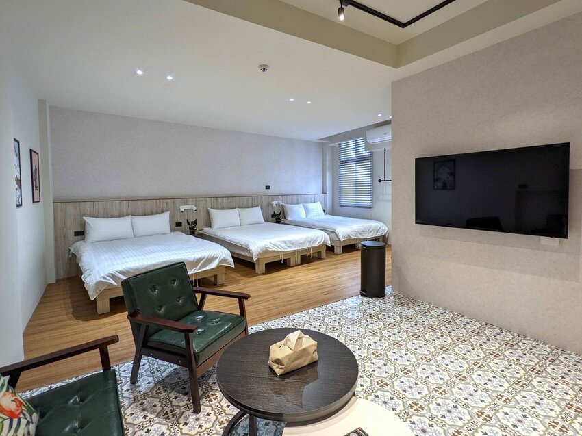 蛙滴家民宿｜台南安平新開幕文青復古民宿！多樣化華麗復古磁磚裝潢！台南民宿推薦、台南住宿推薦、安平民宿推薦、安平住宿推薦 - 佛系旅遊筆記