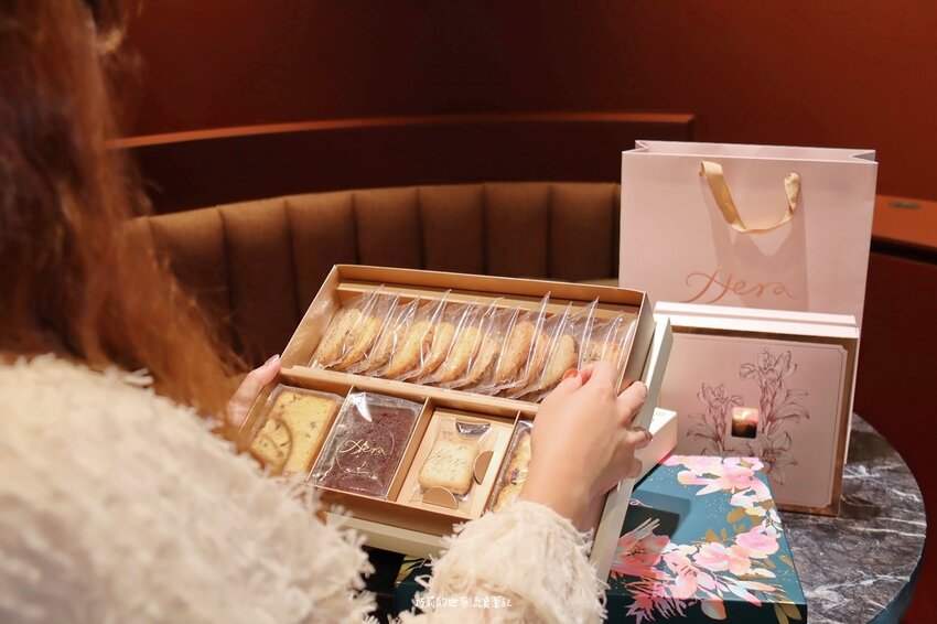 台中喜餅推薦 | Hera 赫拉 頂級喜餅，台中七期最美喜餅店，在玻璃屋一見鍾情的西式手工喜餅