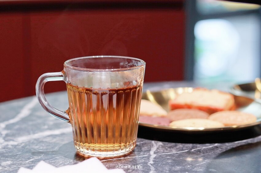 台中喜餅推薦 | Hera 赫拉 頂級喜餅，台中七期最美喜餅店，在玻璃屋一見鍾情的西式手工喜餅