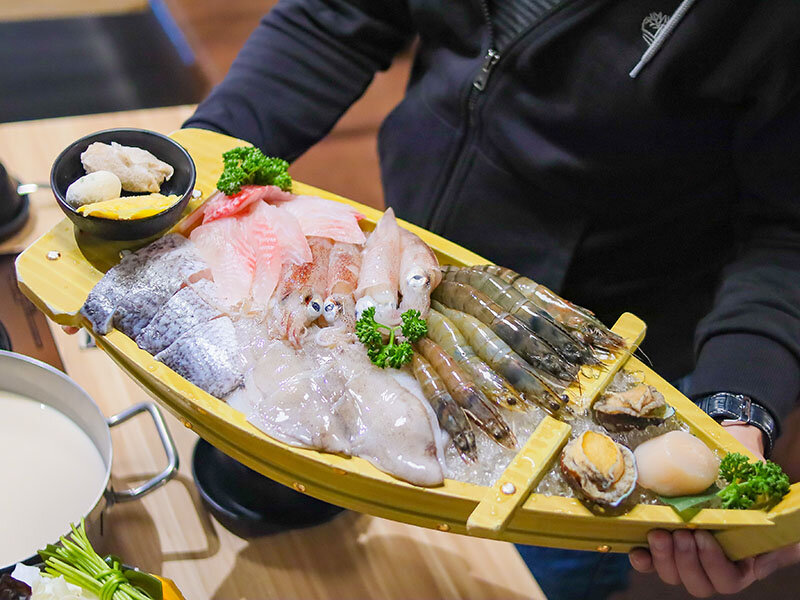 藏王極上鍋物新竹店 | 藏身於都市中的極上美味 浮誇海鮮高級肉品現點現切 火鍋文化鍋物之王