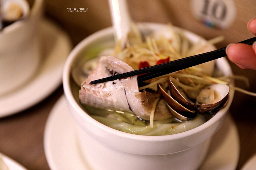 爆量蛤蠣燉湯！1人也能爽爽喝爆多料的雞湯，魚湯 台灣古早味美食｜曾响號台灣好味道