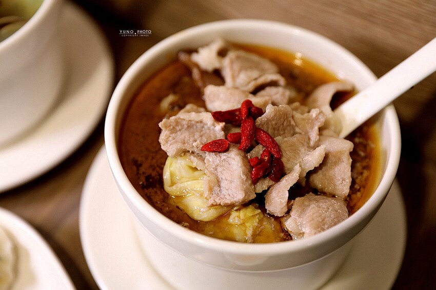 爆量蛤蠣燉湯！1人也能爽爽喝爆多料的雞湯，魚湯 台灣古早味美食｜曾响號台灣好味道