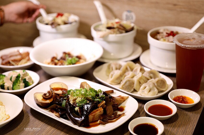 爆量蛤蠣燉湯！1人也能爽爽喝爆多料的雞湯，魚湯 台灣古早味美食｜曾响號台灣好味道