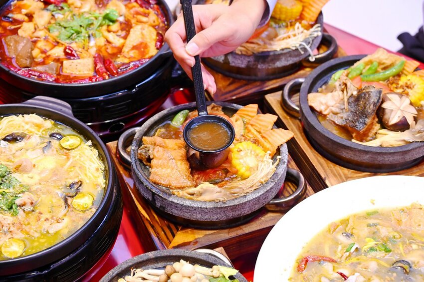 台中新開幕酸菜魚麻辣牛一個人也能吃好飽/酸麻帶勁 現燙桑拿麵豐盛好吃_江小漁酸菜魚火鍋