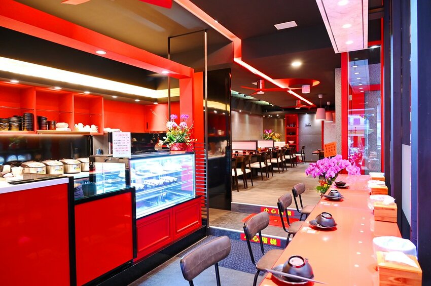 台中新開幕酸菜魚麻辣牛一個人也能吃好飽/酸麻帶勁 現燙桑拿麵豐盛好吃_江小漁酸菜魚火鍋