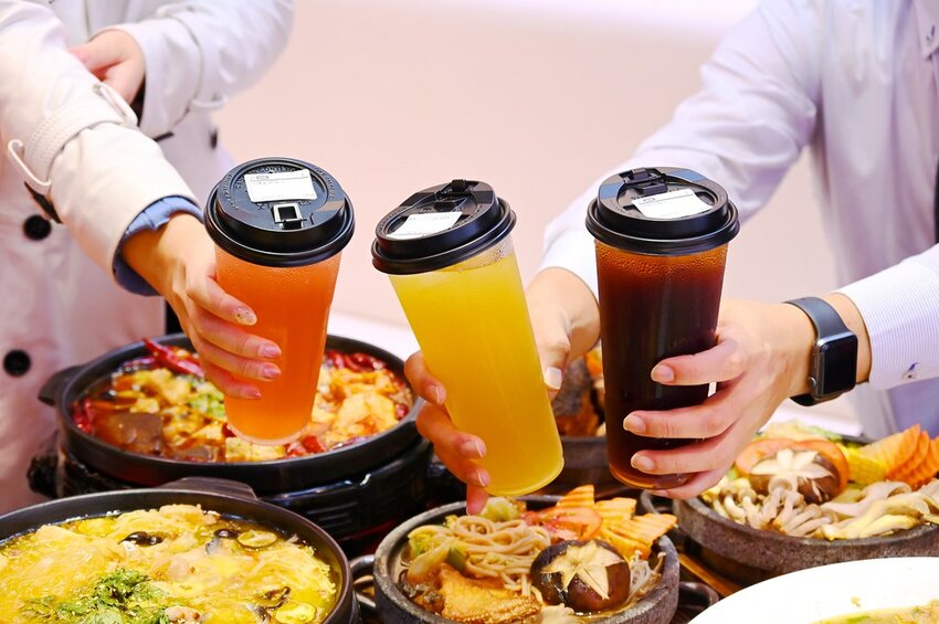 台中新開幕酸菜魚麻辣牛一個人也能吃好飽/酸麻帶勁 現燙桑拿麵豐盛好吃_江小漁酸菜魚火鍋