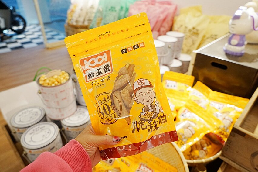 油漆桶爆米花?!台中也買的到!加碼買兩桶送超萌復古提袋,還有超有趣的豬飼料!