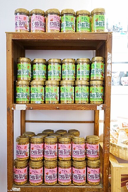 油漆桶爆米花?!台中也買的到!加碼買兩桶送超萌復古提袋,還有超有趣的豬飼料!