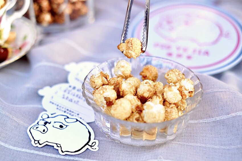 油漆桶爆米花?!台中也買的到!加碼買兩桶送超萌復古提袋,還有超有趣的豬飼料!