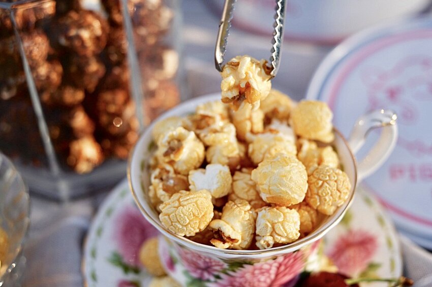 油漆桶爆米花?!台中也買的到!加碼買兩桶送超萌復古提袋,還有超有趣的豬飼料!