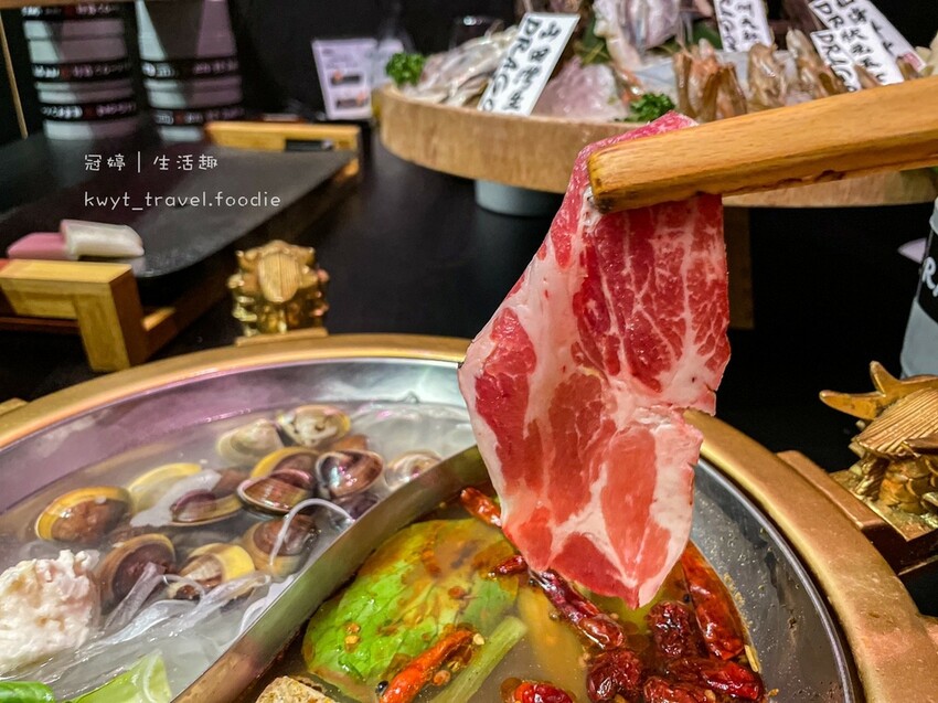 LINE_ALBUM_台中西區網美火鍋-幸福金龍鍋台中旗艦店_220307_20.jpg