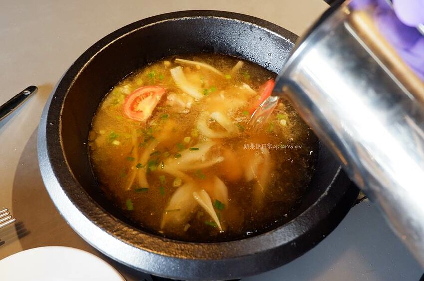 肉多多火鍋豐原太平洋店，268元起鮮蔬自助吧、飲料冰品、多種麵食吃到飽，台中火鍋迷必吃名店，樂多多集團 - 🍎 蘋果話日常🍎