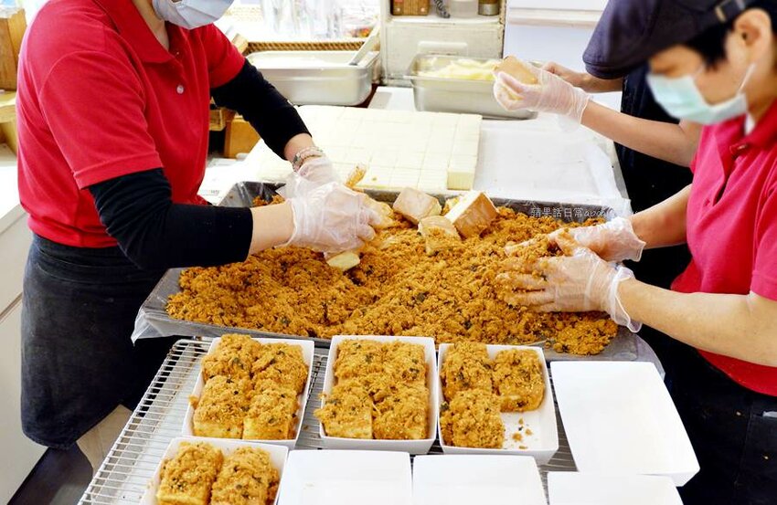 肉多多火鍋豐原太平洋店，268元起鮮蔬自助吧、飲料冰品、多種麵食吃到飽，台中火鍋迷必吃名店，樂多多集團 - 🍎 蘋果話日常🍎