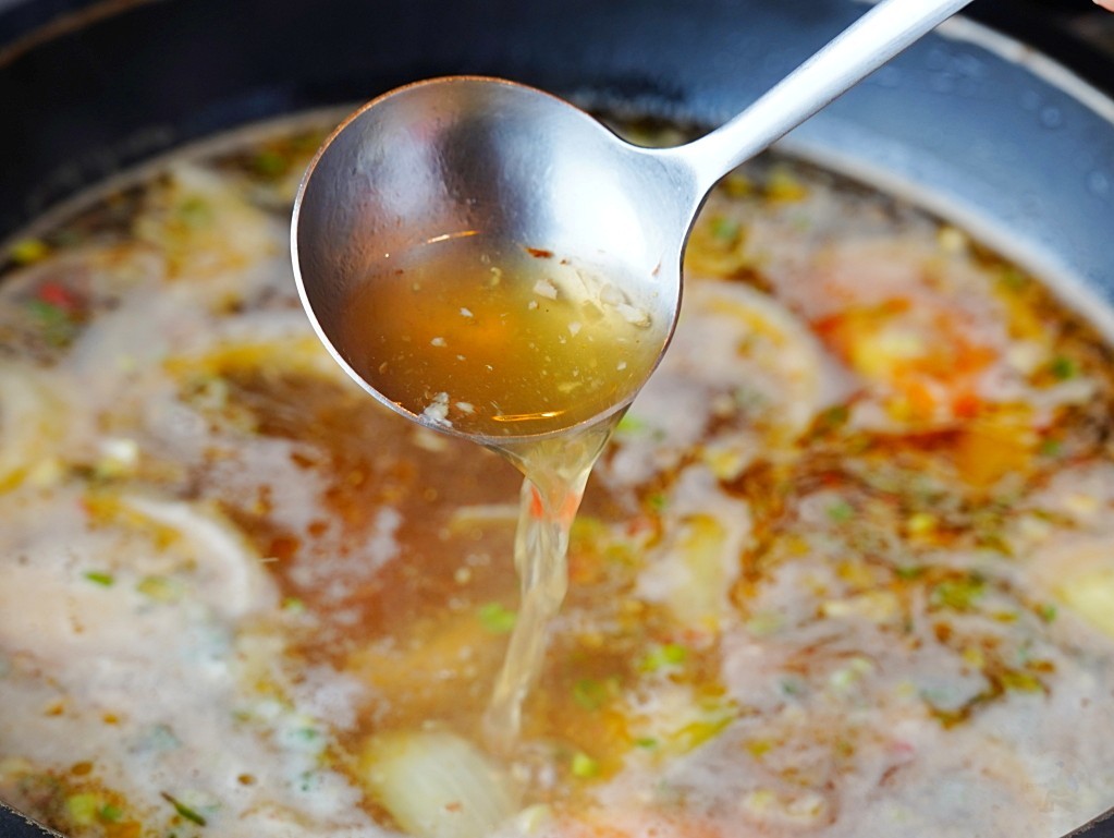 台中市豐原區肉多多火鍋台中豐原太平洋店｜美牛豬大聯萌25oz超大肉盤，爆炒川府麻辣湯香氣四溢，降肉!降肉!【豐原地區火鍋推薦】