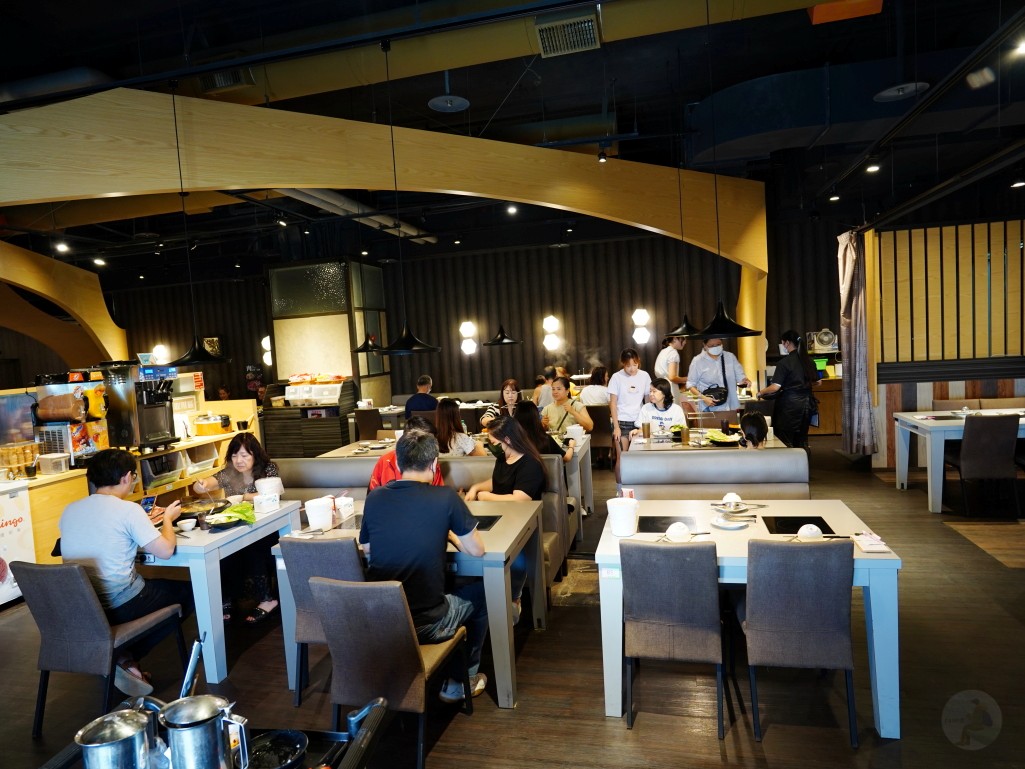 台中市豐原區肉多多火鍋台中豐原太平洋店｜美牛豬大聯萌25oz超大肉盤，爆炒川府麻辣湯香氣四溢，降肉!降肉!【豐原地區火鍋推薦】