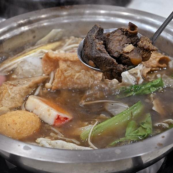 珍好味職人鍋物∥鳳山區美食∥多種百元鍋物∥雪淇冰、白飯、飲品無限享用∥另有牛肉爐真空及台南意麵禮盒組