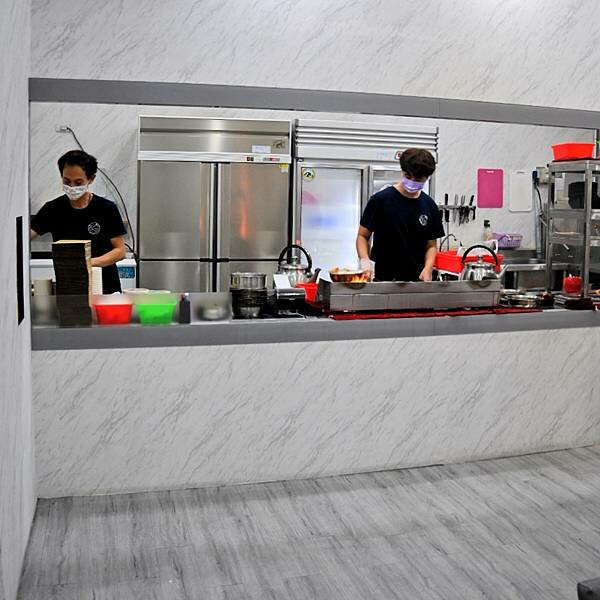 珍好味職人鍋物∥鳳山區美食∥多種百元鍋物∥雪淇冰、白飯、飲品無限享用∥另有牛肉爐真空及台南意麵禮盒組