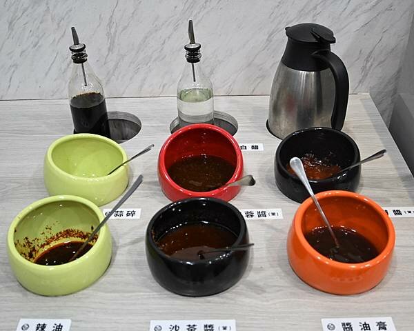 珍好味職人鍋物∥鳳山區美食∥多種百元鍋物∥雪淇冰、白飯、飲品無限享用∥另有牛肉爐真空及台南意麵禮盒組