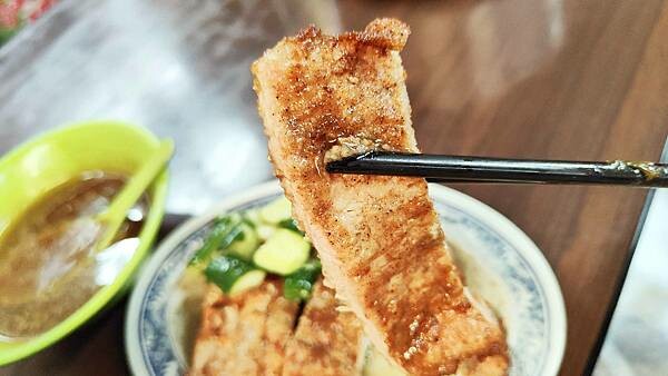 【台北美食】城中老牌牛肉拉麵大王｜台北車站附近帶有濃厚特色的爆推美食