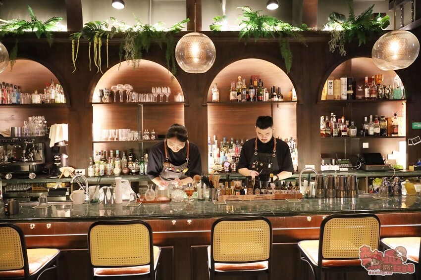 【高雄酒吧】南喃至嶼 nan nan！隱身在巷弄內的人氣酒吧，少見的泰奶調酒也太好喝了吧~ - 熱血玩台南。跳躍新世界