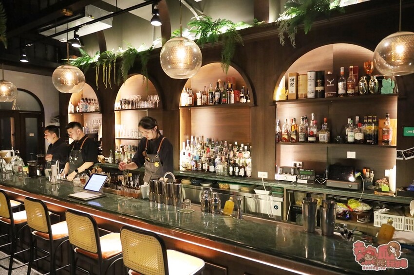 【高雄酒吧】南喃至嶼 nan nan！隱身在巷弄內的人氣酒吧，少見的泰奶調酒也太好喝了吧~ - 熱血玩台南。跳躍新世界