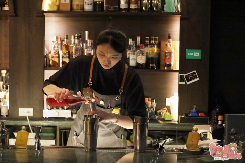 【高雄酒吧】南喃至嶼 nan nan！隱身在巷弄內的人氣酒吧，少見的泰奶調酒也太好喝了吧~ - 熱血玩台南。跳躍新世界