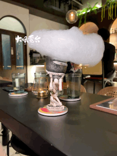 高雄特色酒吧推薦！「南喃至嶼 Nan Nan island」金綠色南洋風格，高雄捷運美麗島站 調酒風味驚艷！酒吧、下午茶、甜點、輕食皆有提供！ - 大眼電台 DaYan talk