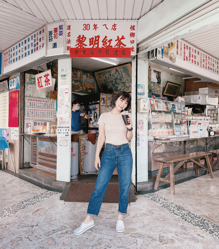 黎明紅茶 | 花蓮必喝三大紅茶之一 從早餐賣到晚餐。台式馬卡龍+老字號古早味紅茶絕配。花蓮美食