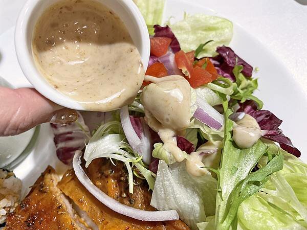 林口中山│職藝咖啡中山門市:安靜舒適的不限時質感咖啡店,看書辦公吃輕食│珍珠奶茶鬆餅、手做飯糰、百香果可爾必思氣泡飲【附菜單】