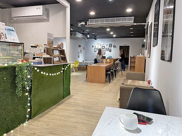 林口中山│職藝咖啡中山門市:安靜舒適的不限時質感咖啡店,看書辦公吃輕食│珍珠奶茶鬆餅、手做飯糰、百香果可爾必思氣泡飲【附菜單】