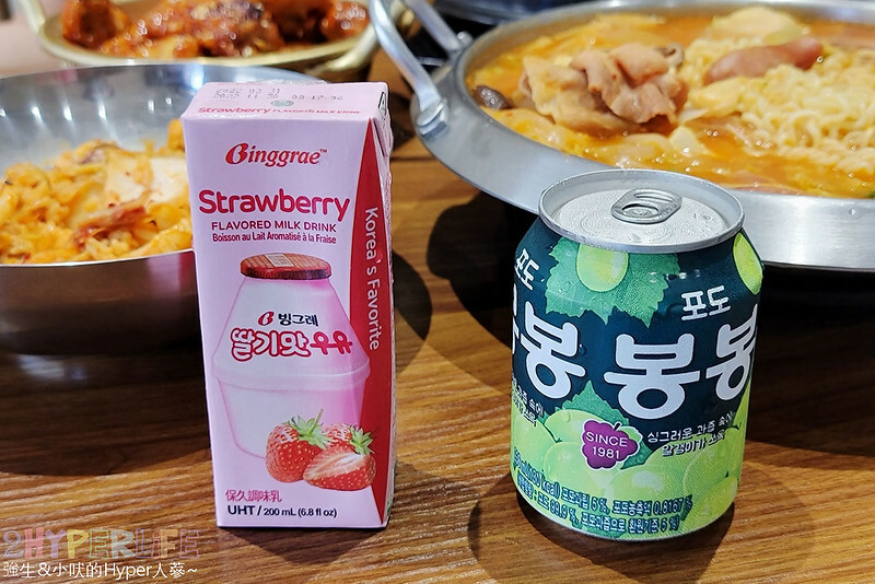 低調隱藏在透天民宅裡的韓式料理,韓式部隊鍋超大份吃起來好過癮!去高美溼地和鰲峰山走跳後可以順便來吃~