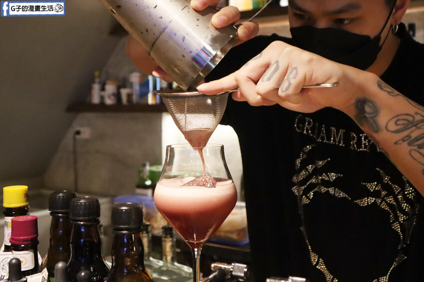 西門酒吧-Nonsense Cafe & Bar 無心戒酒互助會 武昌店.調酒.可帶外食