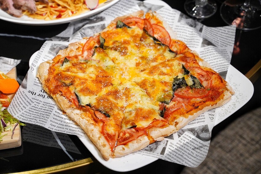 【帕朵拉義式餐廳】我的愛店不私藏!吃過絕對讓人念念不忘!燈光美、氣氛佳,餐點選擇多樣化,特別適合情侶約會、三五好友、家庭客來用餐! - 阿華田的美食日記