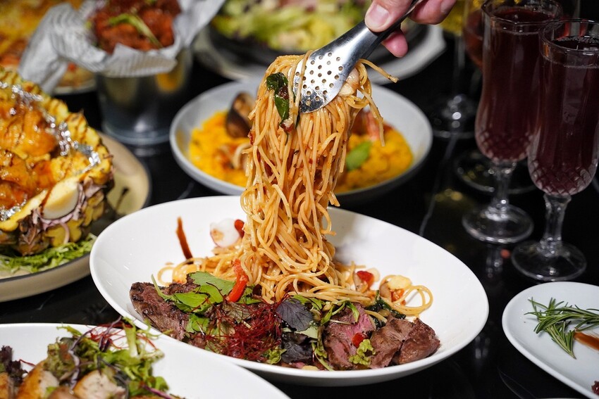 【帕朵拉義式餐廳】我的愛店不私藏!吃過絕對讓人念念不忘!燈光美、氣氛佳,餐點選擇多樣化,特別適合情侶約會、三五好友、家庭客來用餐! - 阿華田的美食日記