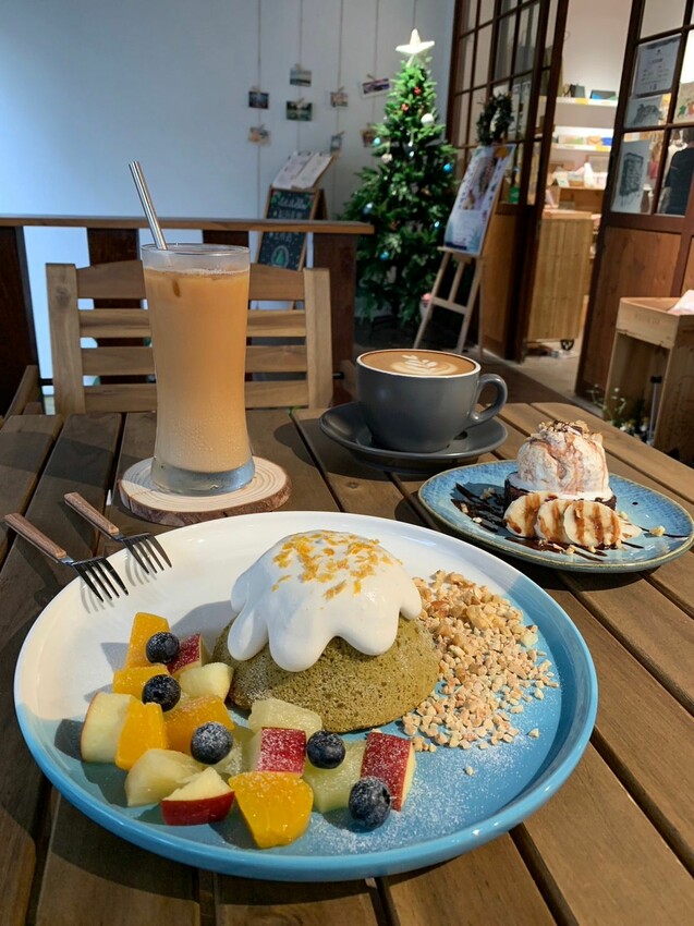 【台北】忠孝復興咖啡廳｜小島慢遊 複合式文創空間 咖啡X手做文創 輕食、工作坊、展覽的結合 台港文化連結交織出的幸福空間