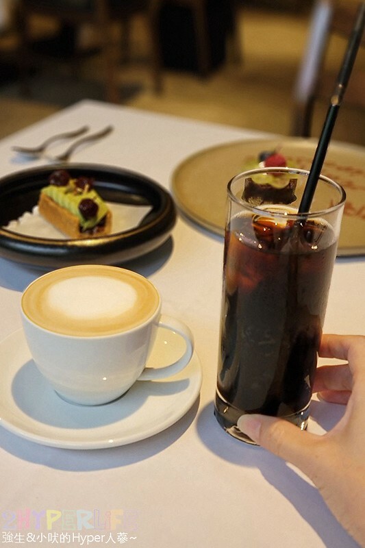 位於台中七期豪宅區的高檔牛排店，連續五年入選米其林指南推薦，適合慶生或情侶約會哦！