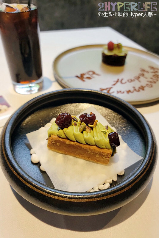 位於台中七期豪宅區的高檔牛排店，連續五年入選米其林指南推薦，適合慶生或情侶約會哦！