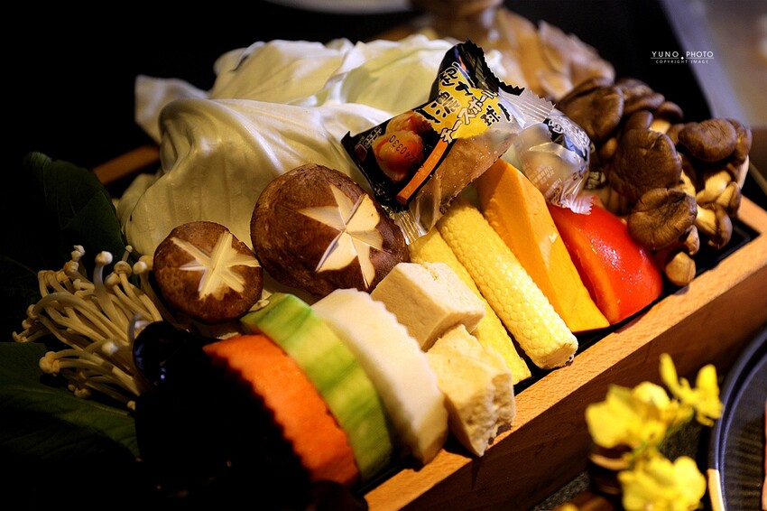 不到400元套餐 超過20種蔬菜鍋料 蔬菜熟食飲料無限吃到飽！專人服務剝蝦超享受｜昭日堂鍋煮