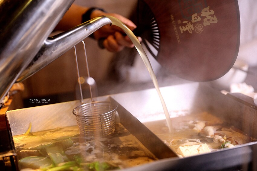 不到400元套餐 超過20種蔬菜鍋料 蔬菜熟食飲料無限吃到飽！專人服務剝蝦超享受｜昭日堂鍋煮