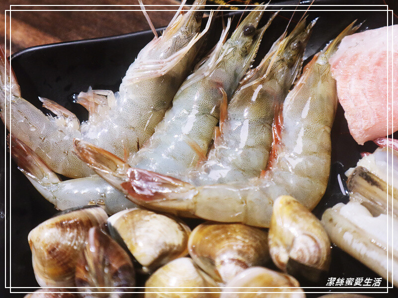 孫太太嚴選超市火鍋-桃園中壢/平日限定!最新好康優惠-239元起.個人輕火鍋套餐~滷肉飯麻辣鴨血吃到飽.外加飲料無限喝還免收服務費 - 潔絲蜜愛生活